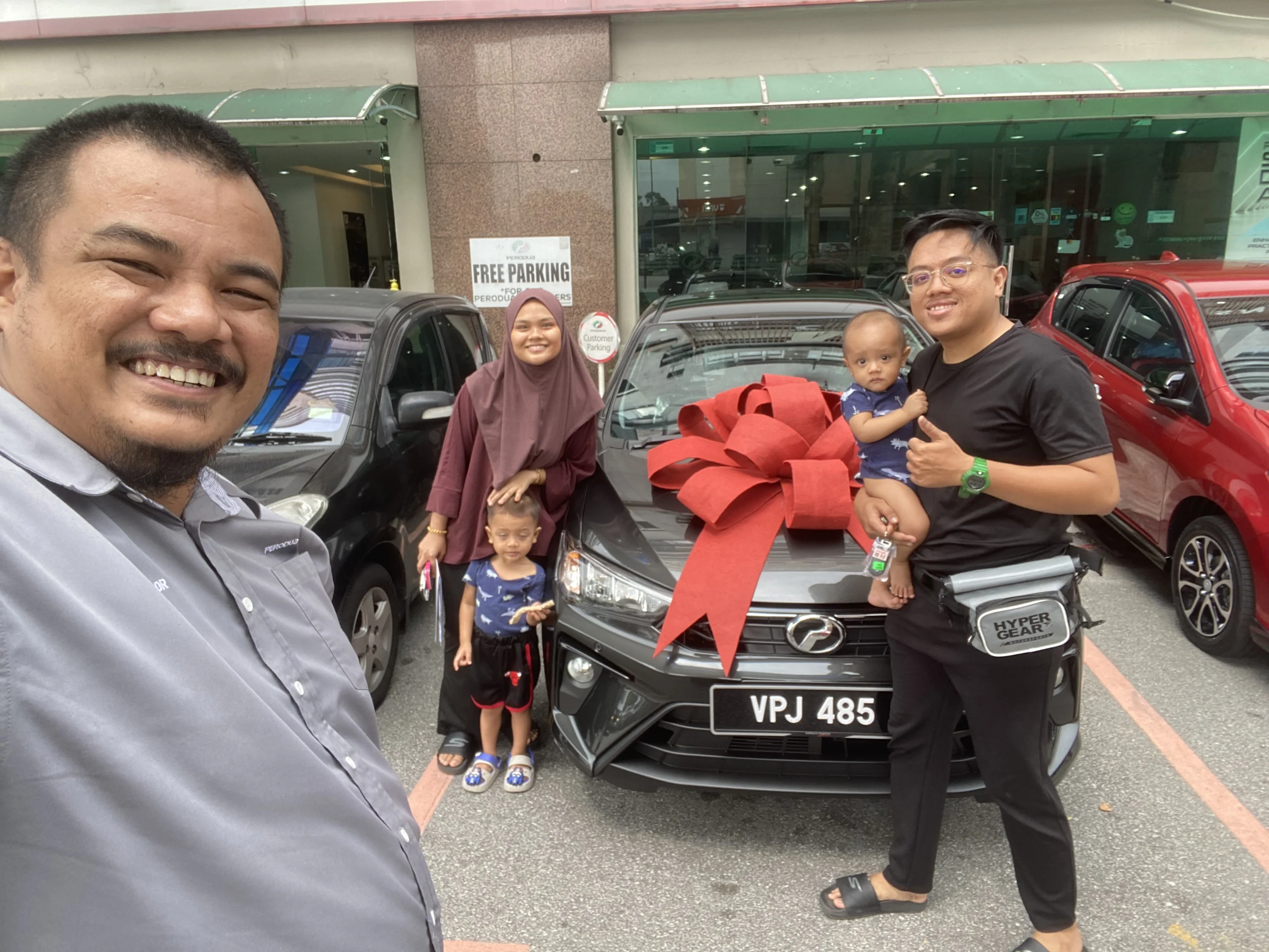 Testimoni pelanggan 10 - serahan kunci Perodua