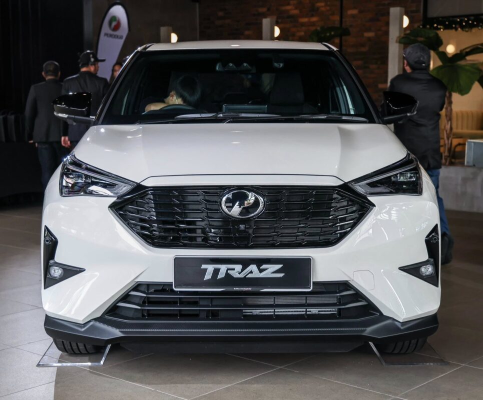Perodua Traz White Solid